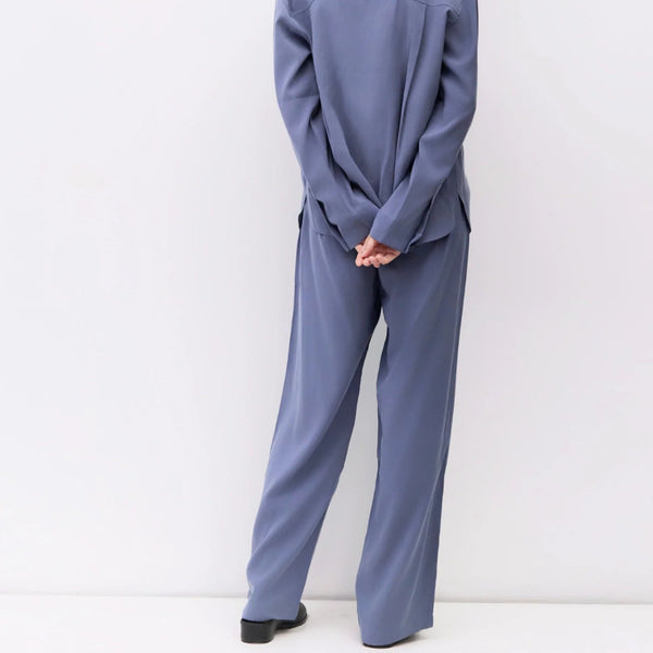 Loose fit, wide leg pant, blue, polyester, rayon. Made by Mod Ref. Back view