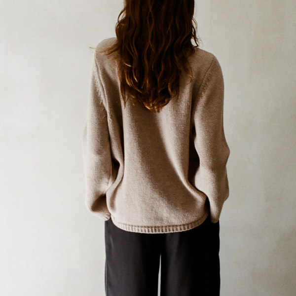 Wool and Cashmere Ribbed turtleneck sweater color taupe by A.Ren. Back View