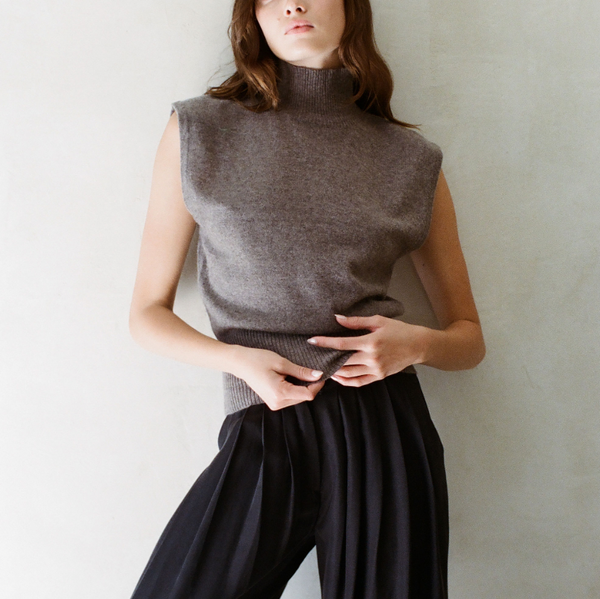 Dark Mocha Cashmere  sleeveless Turtleneck Vest by A.Ren