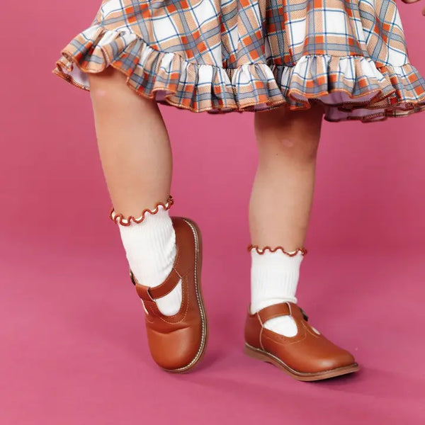 Ribbed Lettuce Trim Midi Socks